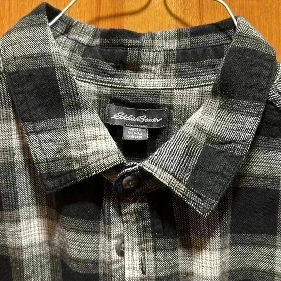 Eddie Bauer black long sleeve flannel - Picture 2 of 4